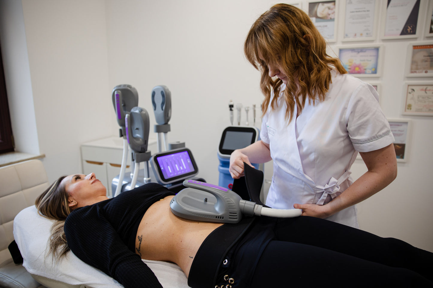 Kriolipoliza 3 przyłożenia +  Emsculpting na 2 partie ciała